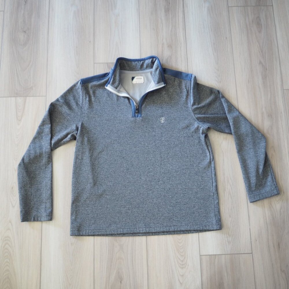 Izod Golf Men's Gray Quarter Zip with Blue Shoulder patches and zipper Sz Small